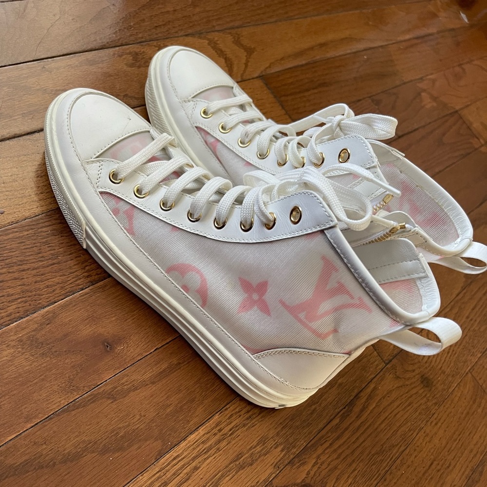 Pink LV shoes